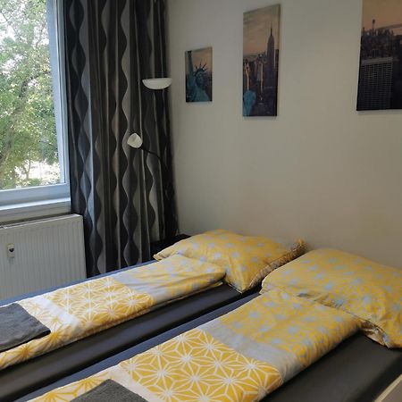 Modry Apartman, Racianska 29, บราติสลาวา ภายนอก รูปภาพ